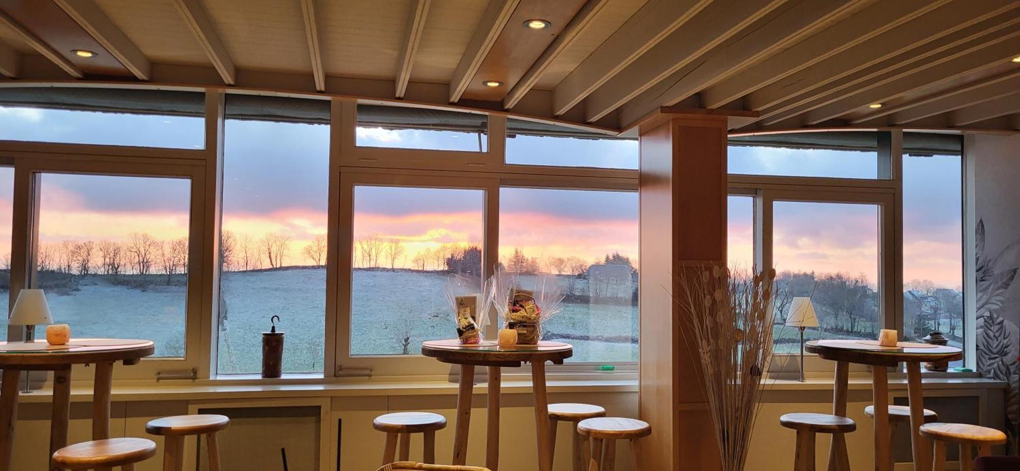 Logis Hotel Restaurant & Spa Les Remparts 살레 외부 사진