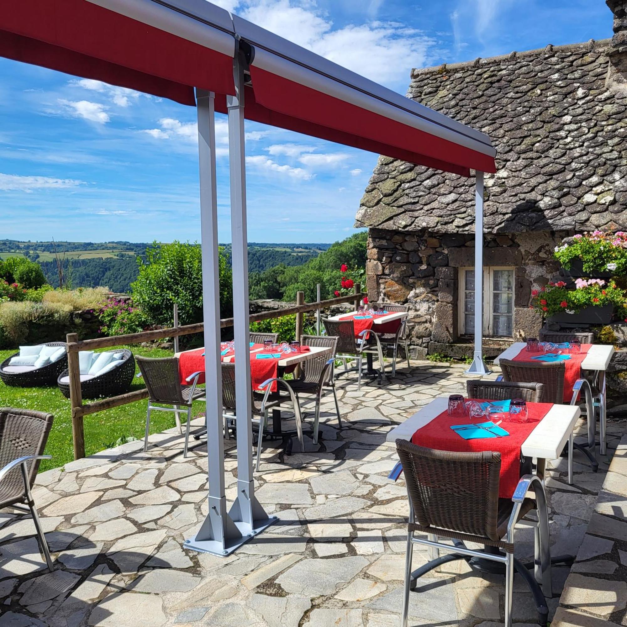 Logis Hotel Restaurant & Spa Les Remparts 살레 외부 사진