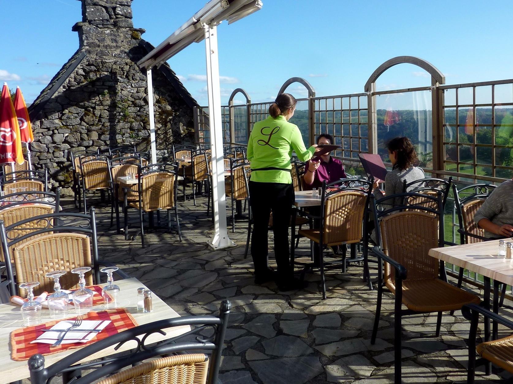 Logis Hotel Restaurant & Spa Les Remparts 살레 외부 사진