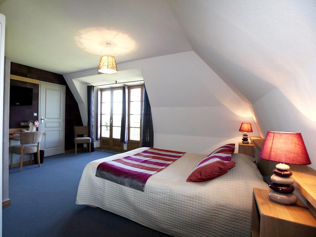 Logis Hotel Restaurant & Spa Les Remparts 살레 외부 사진